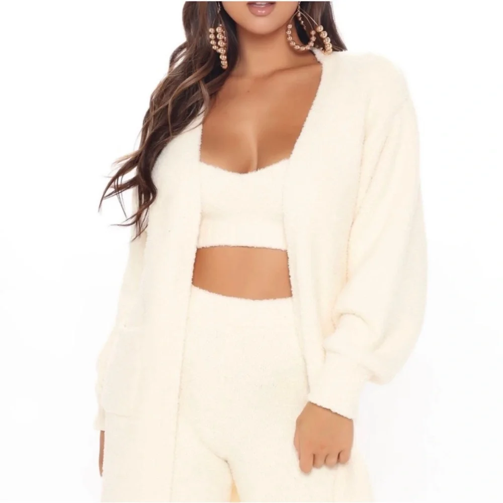 NEW Skims Vibes Lounge Set (Size L,XL) Includes both top & pant by Fashion Nova - Picture 4 of 7